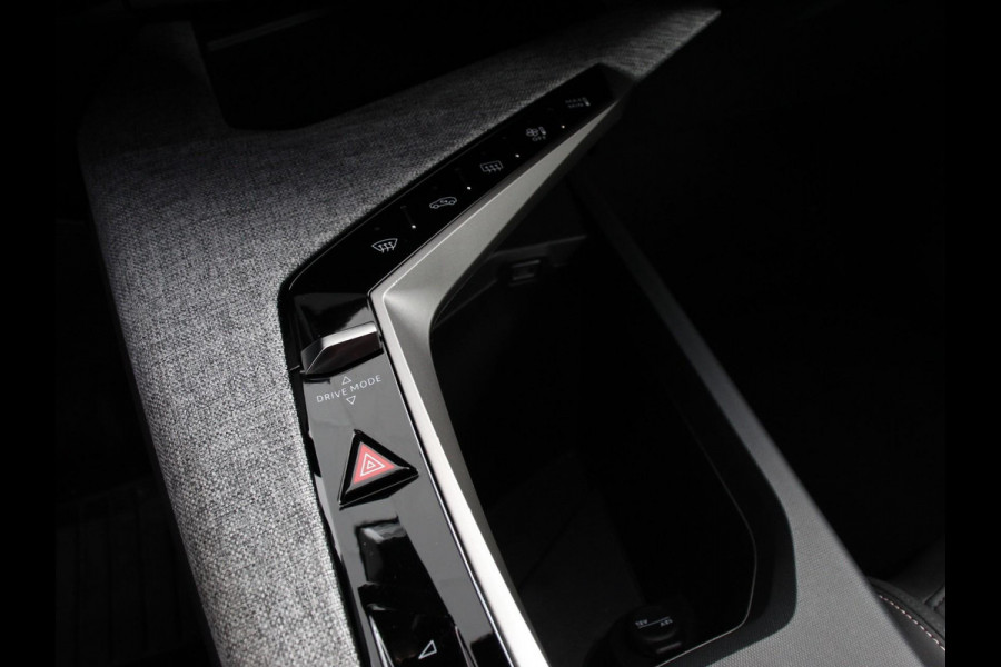 Peugeot 5008 1.2 Hybrid 145pk Automaat Allure 7p | DEMO ! | Navigatie | Apple Carplay/Android Auto | Camera | Climate control | Dab | Led | Keyless start | Lichtmetalen Velgen | Parkeer sensoren