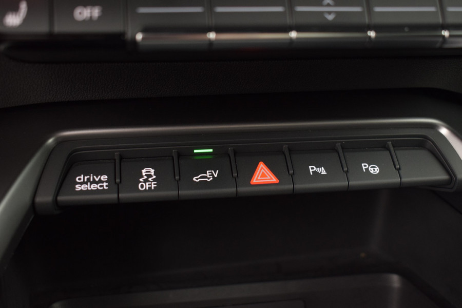 Audi A3 Sportback 40 TFSI e S-line | S-zetels | LED | Keyless | 18"