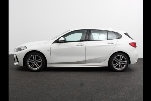 BMW 1-serie 118i M-Sport Automaat | Digitale Cockpit | Climate control | Stoel verwarming | LED | Sfeer verlichting | Lichtmetalen velgen | Navigatie | Apple carplay/ Android auto | Parkeersensoren