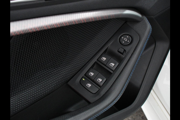 BMW 1-serie 118i M-Sport Automaat | Digitale Cockpit | Climate control | Stoel verwarming | LED | Sfeer verlichting | Lichtmetalen velgen | Navigatie | Apple carplay/ Android auto | Parkeersensoren