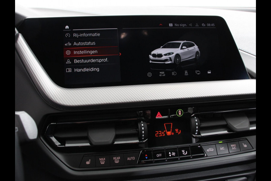 BMW 1-serie 118i M-Sport Automaat | Digitale Cockpit | Climate control | Stoel verwarming | LED | Sfeer verlichting | Lichtmetalen velgen | Navigatie | Apple carplay/ Android auto | Parkeersensoren