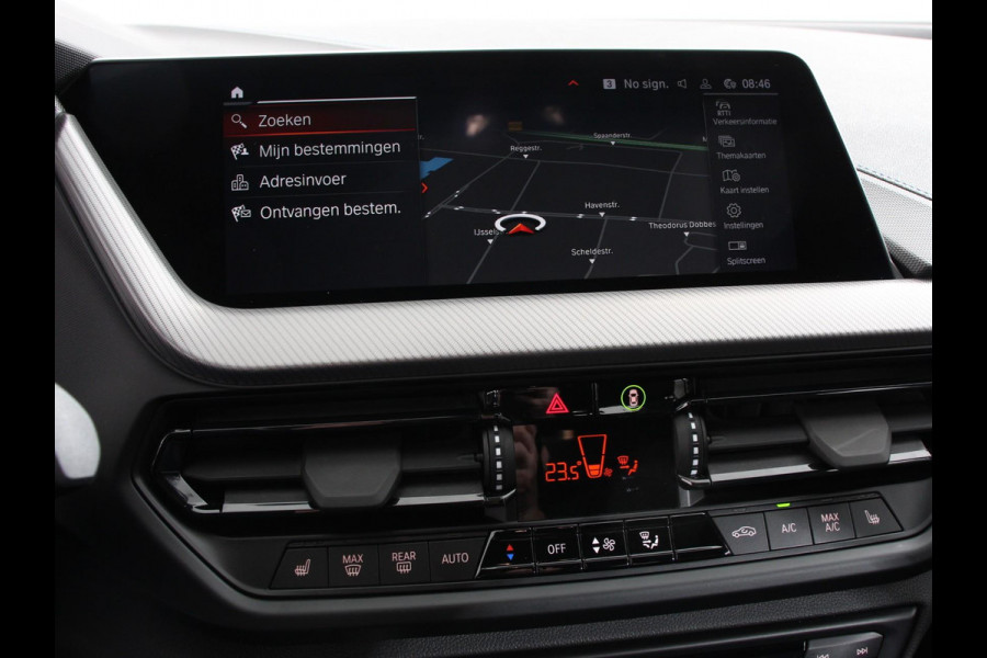 BMW 1-serie 118i M-Sport Automaat | Digitale Cockpit | Climate control | Stoel verwarming | LED | Sfeer verlichting | Lichtmetalen velgen | Navigatie | Apple carplay/ Android auto | Parkeersensoren