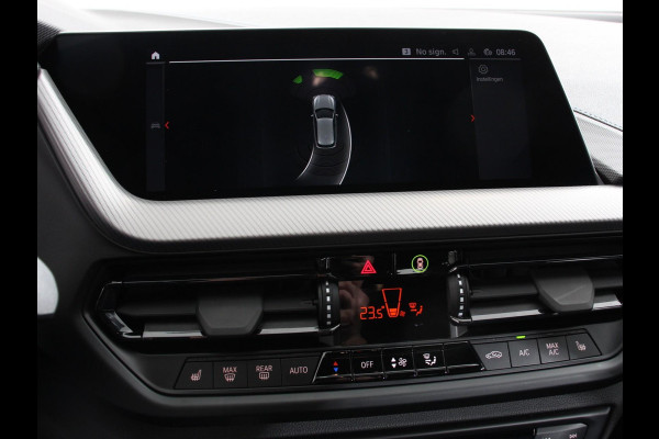 BMW 1-serie 118i M-Sport Automaat | Digitale Cockpit | Climate control | Stoel verwarming | LED | Sfeer verlichting | Lichtmetalen velgen | Navigatie | Apple carplay/ Android auto | Parkeersensoren