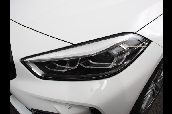 BMW 1-serie 118i M-Sport Automaat | Digitale Cockpit | Climate control | Stoel verwarming | LED | Sfeer verlichting | Lichtmetalen velgen | Navigatie | Apple carplay/ Android auto | Parkeersensoren