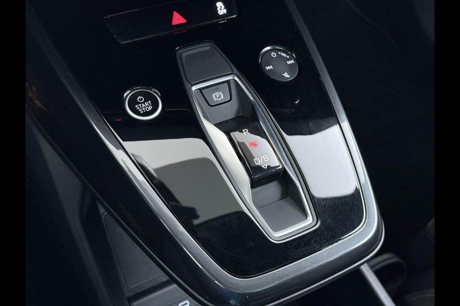 Audi Q4 e-tron 40 Launch edition Advanced Plus 77 kWh VAN € 33.900,- VOOR € 30.877,- UW LENTEVOORDEEL € 3.023,-! | SOH 92% | S-LINE INTERIEUR | PANORAMADAK | STOELVERWARMING | ELEKTRISCHE ACHTERKLEP | LUXE BEKLEDING | RIJKLAAR MET 12 MND BOVAG GARANTIE