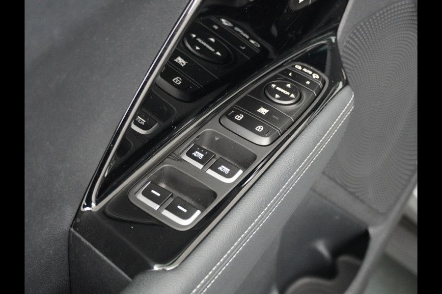 Kia Niro 1.6 GDi PHEV ExecutiveLine Airco - Apple Carplay/Android Auto - Cruise Control Adaptief - Glazen Schuifkantel Dak - Stuur/Stoel Verwarming - Stoel Verkoeling - Virena Zekerheidspakket € 895,-