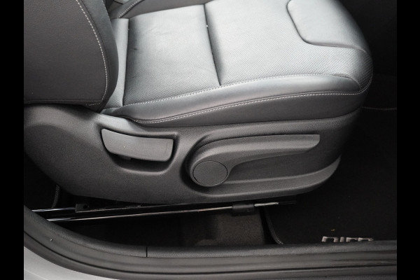 Kia Niro 1.6 GDi PHEV ExecutiveLine Airco - Apple Carplay/Android Auto - Cruise Control Adaptief - Glazen Schuifkantel Dak - Stuur/Stoel Verwarming - Stoel Verkoeling - Virena Zekerheidspakket € 895,-