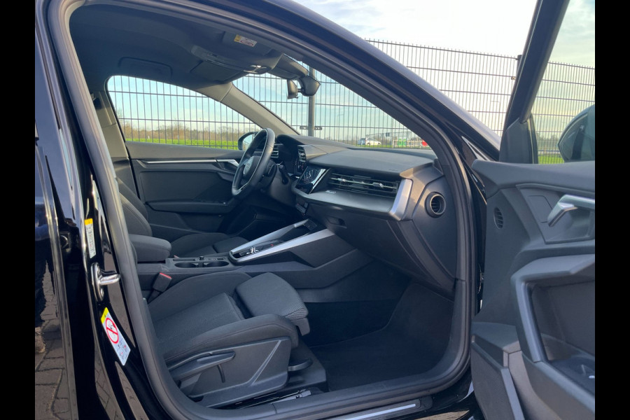 Audi A3 Sportback 30 TFSI Advanced edition | PDC | Carplay | Navi | Cruise Control |