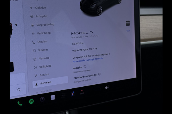 Tesla Model 3 SR+ 325PK Trekhaak Lmv 19" AutoPilot Leer Pano-Dak Adaptive Cruise Camera's Elektr.-Stuur+Stoelen+Spiegels+Geheugen+Easy-Entry+V SOH 84% Ecc Navi Led DAB Voorverwarmen interieur via App Keyless One-Pedal-Drive 1e Eigenaar Origineel Nederlandse Auto 1.584kg licht!