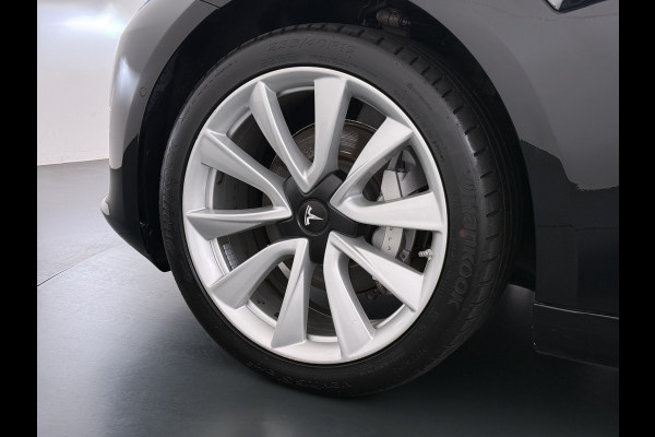 Tesla Model 3 SR+ 325PK Trekhaak Lmv 19" AutoPilot Leer Pano-Dak Adaptive Cruise Camera's Elektr.-Stuur+Stoelen+Spiegels+Geheugen+Easy-Entry+V SOH 84% Ecc Navi Led DAB Voorverwarmen interieur via App Keyless One-Pedal-Drive 1e Eigenaar Origineel Nederlandse Auto 1.584kg licht!