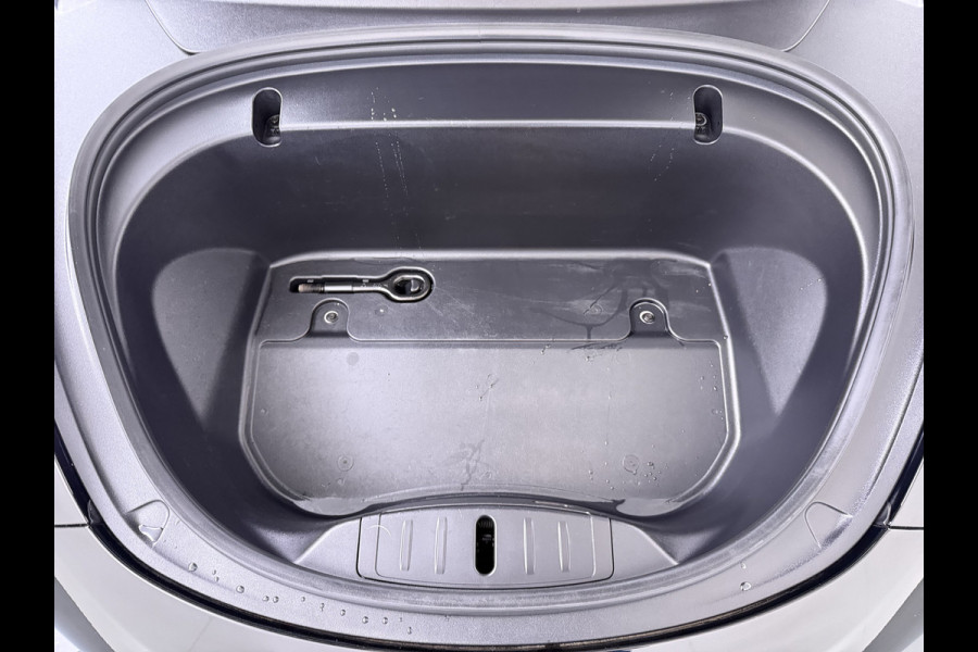 Tesla Model 3 SR+ 325PK Trekhaak Lmv 19" AutoPilot Leer Pano-Dak Adaptive Cruise Camera's Elektr.-Stuur+Stoelen+Spiegels+Geheugen+Easy-Entry+V SOH 84% Ecc Navi Led DAB Voorverwarmen interieur via App Keyless One-Pedal-Drive 1e Eigenaar Origineel Nederlandse Auto 1.584kg licht!