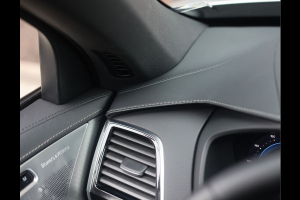 Volvo XC90 T8 Recharge AWD Ultimate Dark | Pano - Trekhaak - Luchtvering