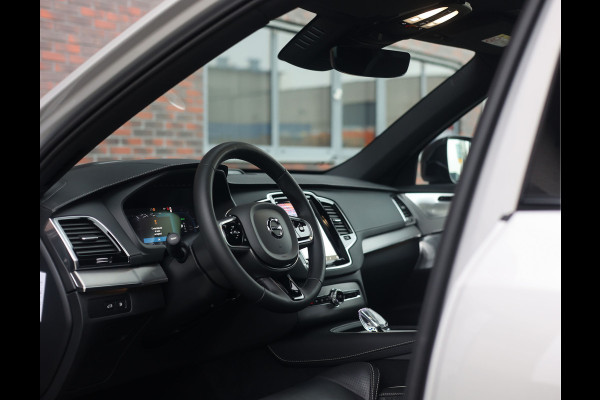 Volvo XC90 T8 Recharge AWD Ultimate Dark | Pano - Trekhaak - Luchtvering