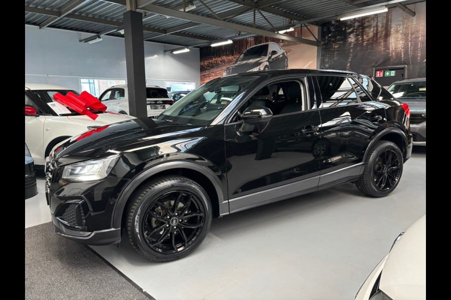 Audi Q2 35 TFSI S Edition / Camera / Navi / 18 inch