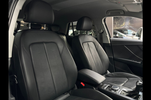 Audi Q2 35 TFSI S Edition / Camera / Navi / 18 inch