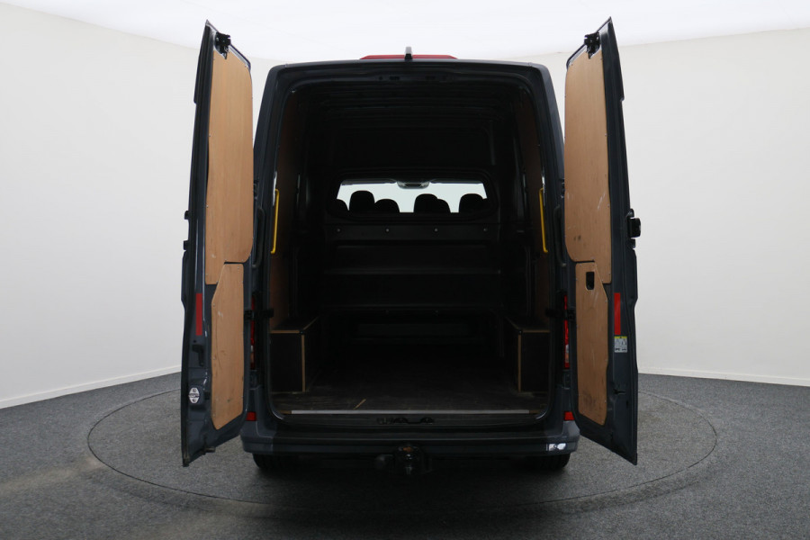 MAN TGE 35 2.0 TDI L3H3 DSG DC 7-persoons Climate, Camera, Cruise, Apple Carplay, PDC, DAB, Trekhaak, 18''