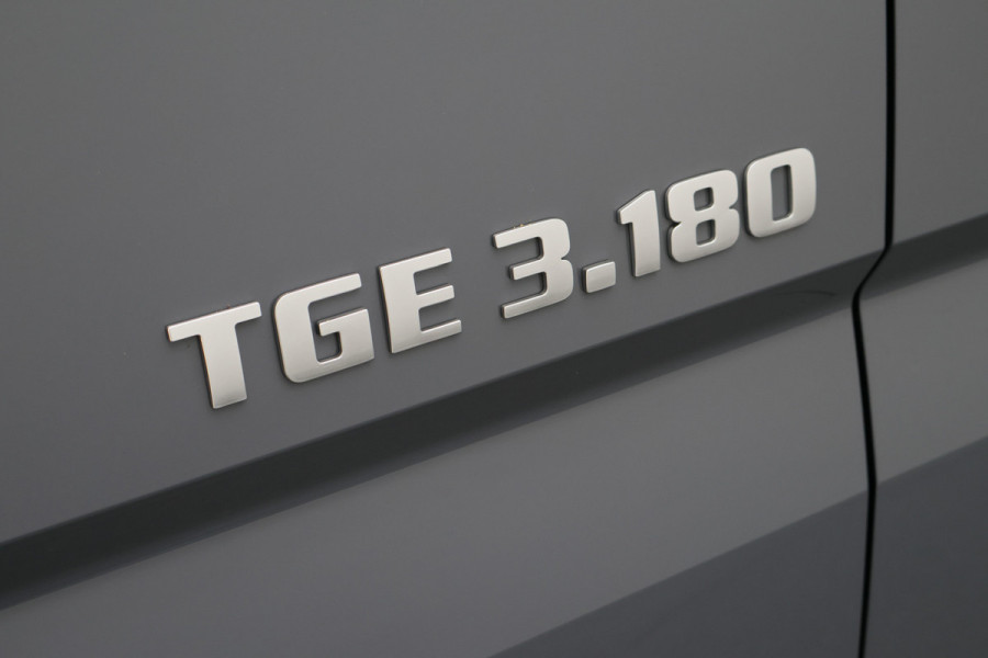 MAN TGE 35 2.0 TDI L3H3 DSG DC 7-persoons Climate, Camera, Cruise, Apple Carplay, PDC, DAB, Trekhaak, 18''