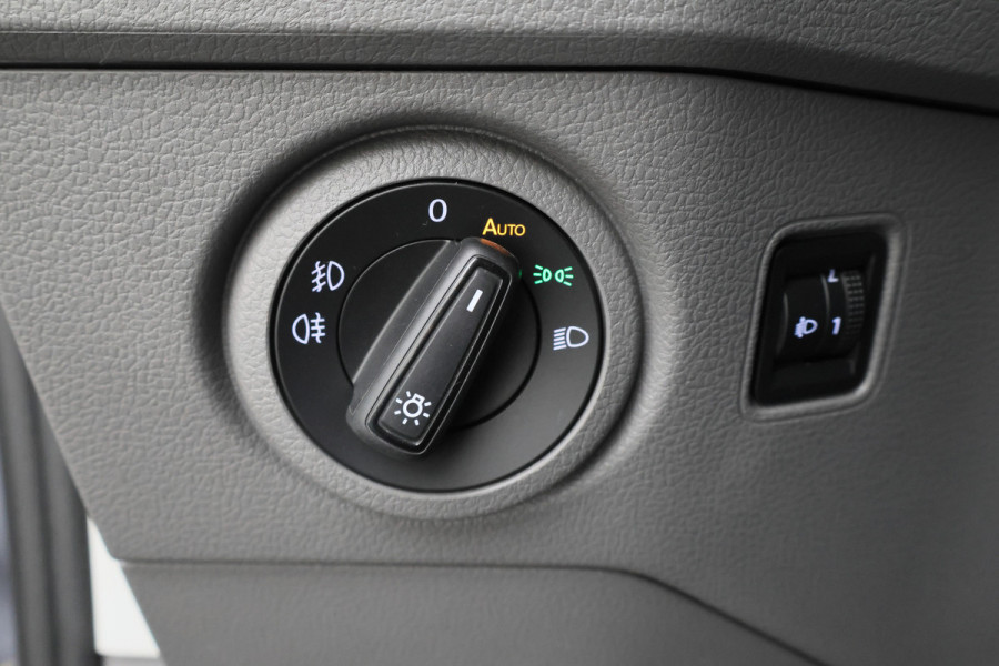 MAN TGE 35 2.0 TDI L3H3 DSG DC 7-persoons Climate, Camera, Cruise, Apple Carplay, PDC, DAB, Trekhaak, 18''