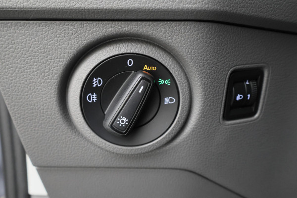 MAN TGE 35 2.0 TDI L3H3 DSG DC 7-persoons Climate, Camera, Cruise, Apple Carplay, PDC, DAB, Trekhaak, 18''