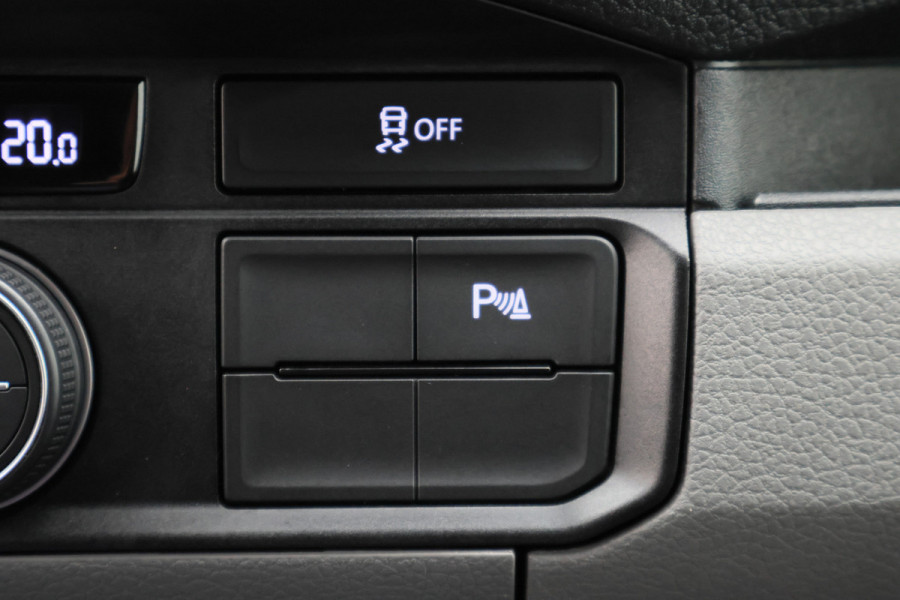 MAN TGE 35 2.0 TDI L3H3 DSG DC 7-persoons Climate, Camera, Cruise, Apple Carplay, PDC, DAB, Trekhaak, 18''