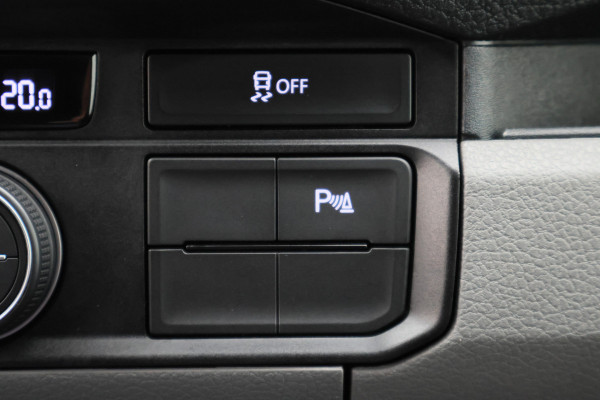 MAN TGE 35 2.0 TDI L3H3 DSG DC 7-persoons Climate, Camera, Cruise, Apple Carplay, PDC, DAB, Trekhaak, 18''