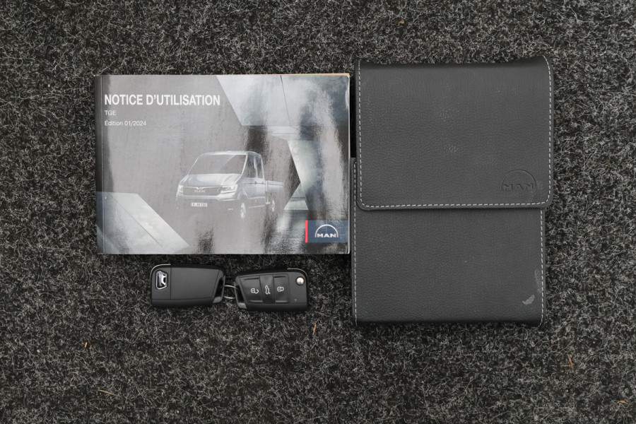 MAN TGE 35 2.0 TDI L3H3 DSG DC 7-persoons Climate, Camera, Cruise, Apple Carplay, PDC, DAB, Trekhaak, 18''