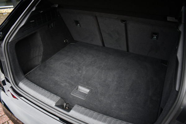 Audi A3 Sportback 35 TFSI S edition Pano HUD m-LED B&O ACC