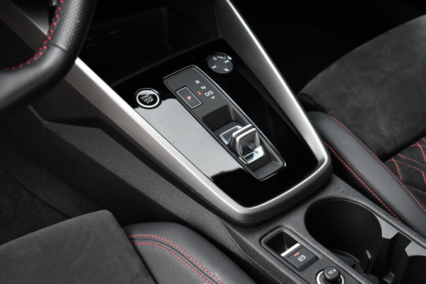 Audi A3 Sportback 35 TFSI S edition Pano HUD m-LED B&O ACC