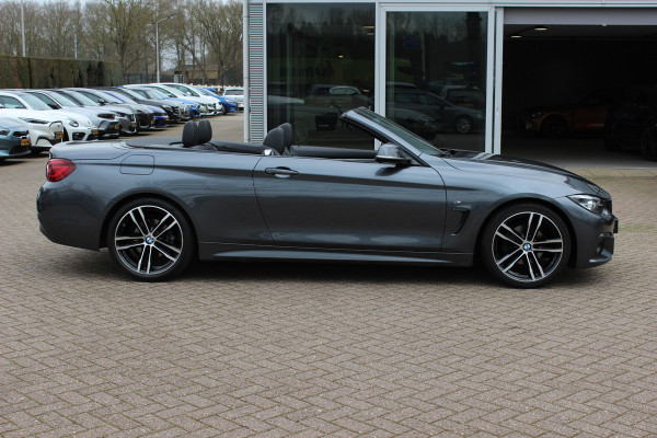 BMW 4 Serie Cabrio 420i High Executive Ed. M Sport / Camera / Leder / Harman Kardon / Nekverwarming / 19'' / Navigatie / Windscherm / DAB / Stoelverwarming / Cruise Control
