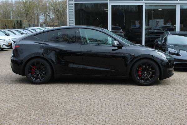 Tesla Model Y Performance AWD 75 kWh / SoH 93,1% / Trekhaak / Autopilot / Panoramadak / Camera / Keyless / Leder / Dodehoek / Navigatie / Stoelverwarming