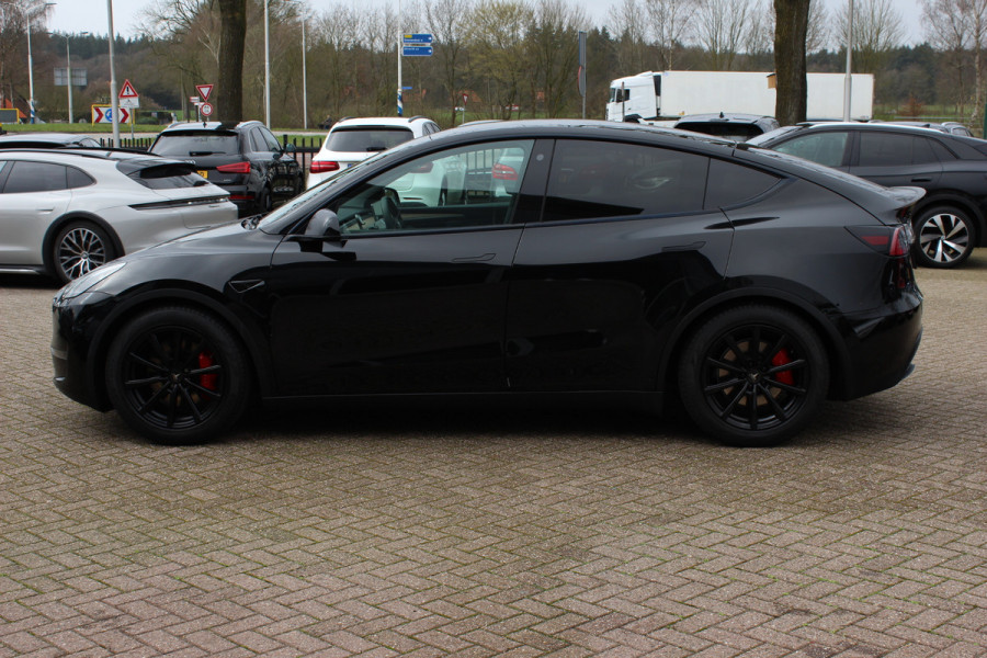 Tesla Model Y Performance AWD 75 kWh / SoH 93,1% / Trekhaak / Autopilot / Panoramadak / Camera / Keyless / Leder / Dodehoek / Navigatie / Stoelverwarming