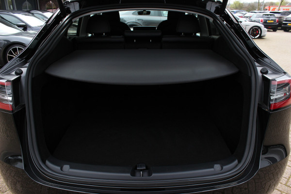Tesla Model Y Performance AWD 75 kWh / SoH 93,1% / Trekhaak / Autopilot / Panoramadak / Camera / Keyless / Leder / Dodehoek / Navigatie / Stoelverwarming