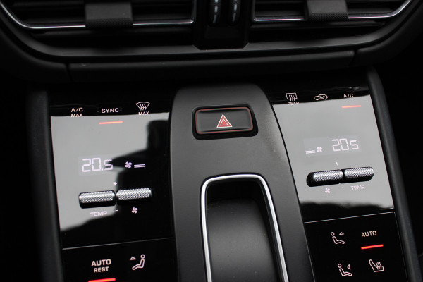 Porsche Macan 2.0 / Panoramadak / Camera / Luxe Leder / 21'' / Luchtvering / Keyless / Bose / Matrix LED / Stoelventilatie+Verwarming / Stuurverwarming / Dodehoek / DAB / ACC