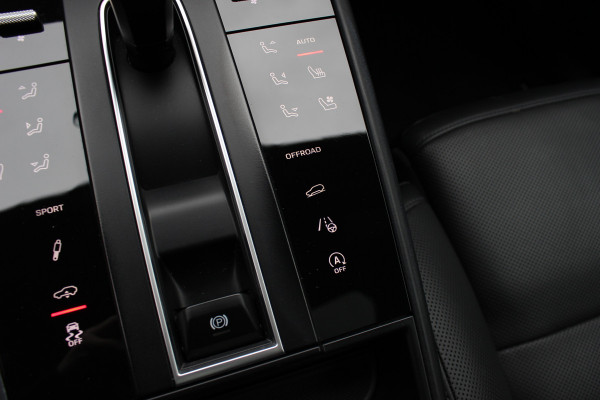 Porsche Macan 2.0 / Panoramadak / Camera / Luxe Leder / 21'' / Luchtvering / Keyless / Bose / Matrix LED / Stoelventilatie+Verwarming / Stuurverwarming / Dodehoek / DAB / ACC