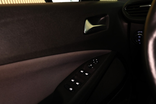 Opel Crossland X 1.2 Turbo Ultimate 43000km AUT PANO CARPLAY CAMERA STOELVW NAV '19