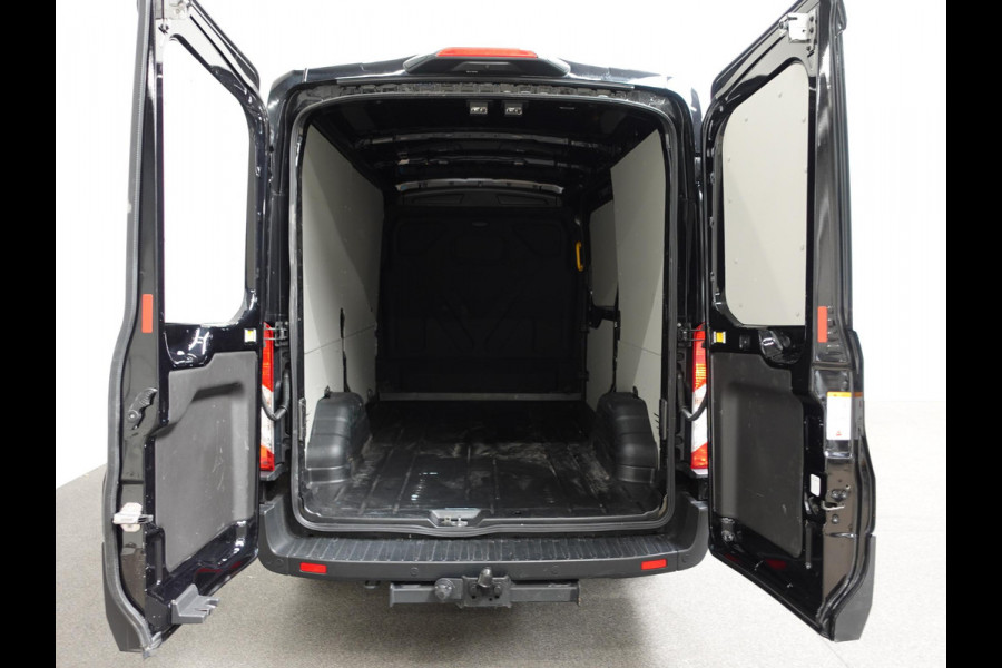 Ford Transit 310 2.0 TDCI L2H2 Trend Automaat Navigatie Trekhaak 360° Camera Airco Cruise DAB+