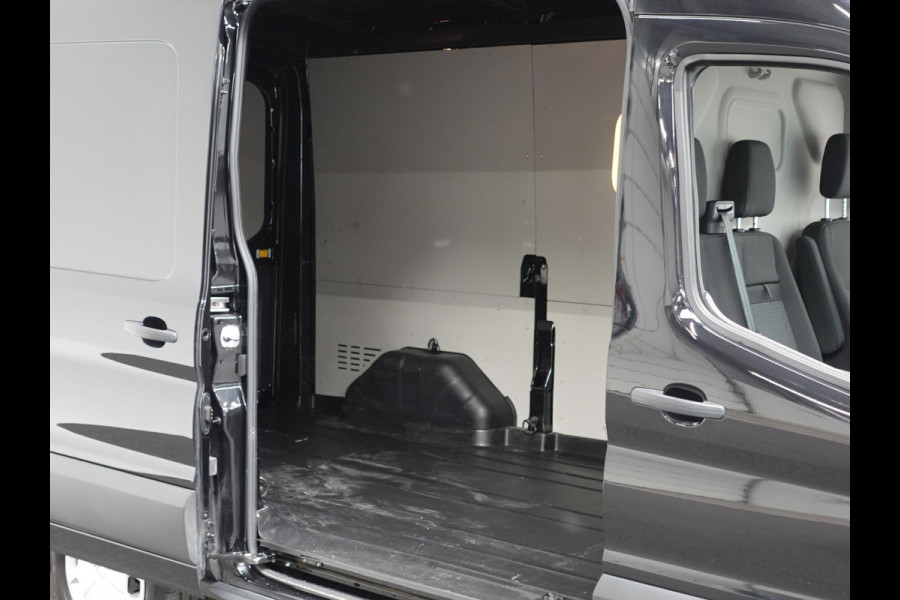 Ford Transit 310 2.0 TDCI L2H2 Trend Automaat Navigatie Trekhaak 360° Camera Airco Cruise DAB+