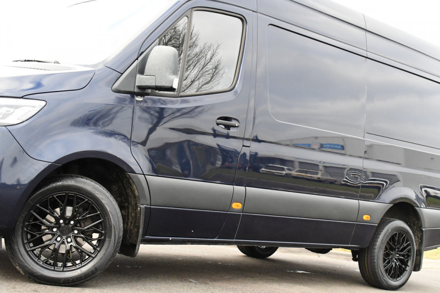 Mercedes-Benz Sprinter 317 1.9 CDI L2H2 RWD PB Edition Camera, Cruise, Carplay, LED, Leder, Stoelverwaming, 170pk, Trekhaak, Automaat, Mbux, Uniek!