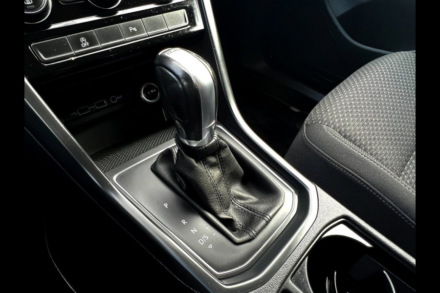 Volkswagen Touran 1.5 TSI Highline 7p Carplay_Trekhaak_ACC_Camera