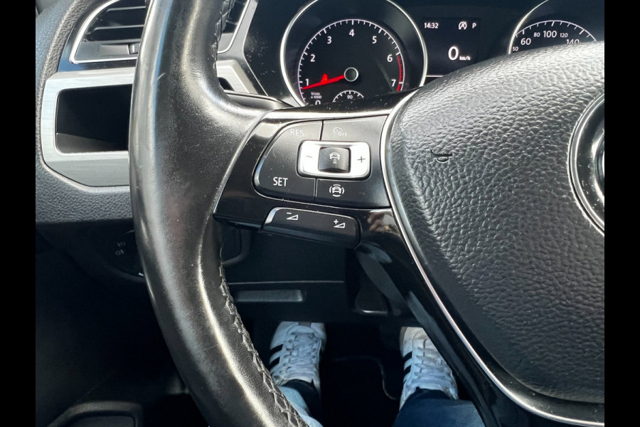 Volkswagen Touran 1.5 TSI Highline 7p Carplay_Trekhaak_ACC_Camera