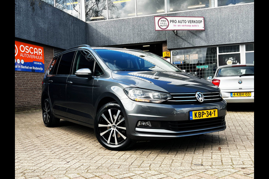 Volkswagen Touran 1.5 TSI Highline 7p Carplay_Trekhaak_ACC_Camera