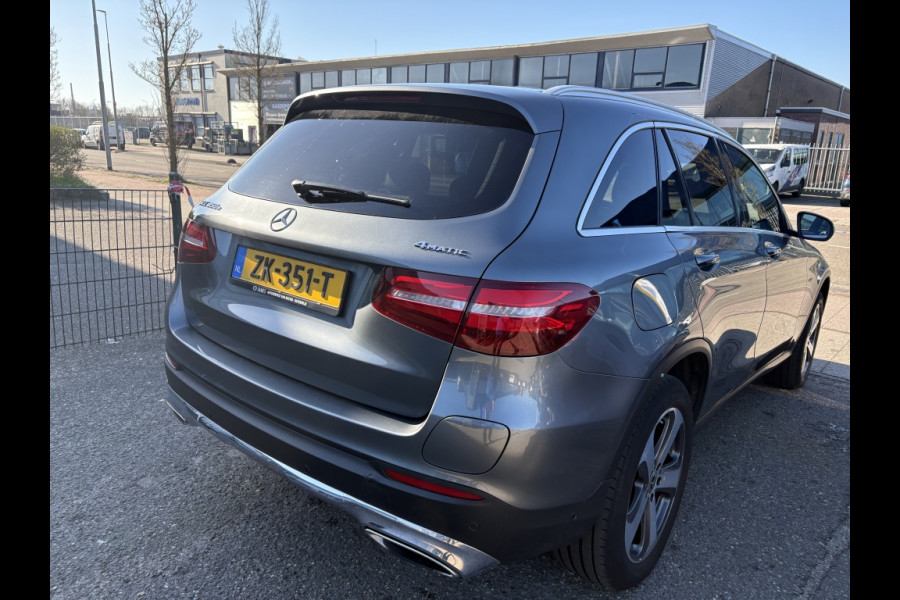 Mercedes-Benz GLC 350e 4Matic Business AMG Panodak trekhaak