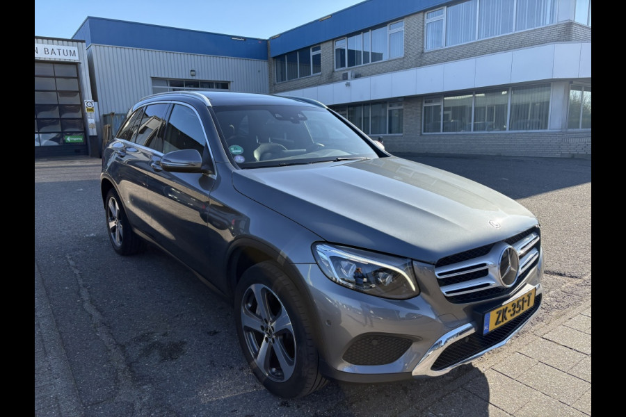 Mercedes-Benz GLC 350e 4Matic Business AMG Panodak trekhaak