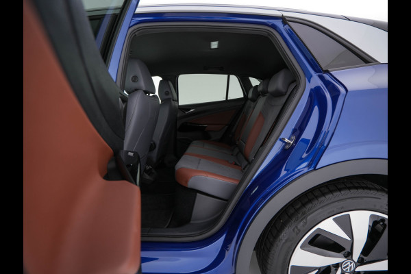 Volkswagen ID.4 First 77 kWh [ 3-Fase-11kW ] {SOH-83%} (INCL-BTW) *LEATHER-MICROFIBRE | FULL-LED | CRUISE | HEATED-COMFORTSEATS | DIGI-COCKPIT | AMBIENTLIGHT | NAVI-FULLMAP | PDC | TOWBAR | PRIVACY-GLASS | CAMERA | 20''ALU*