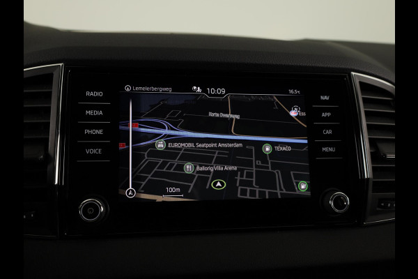 Škoda Karoq 1.0 TSI Business Edition 110pk | Navigatie | Parkeersensoren voor en achter | Apple Carplay/ Android auto | Lichtmetalen velgen | Cruise controle