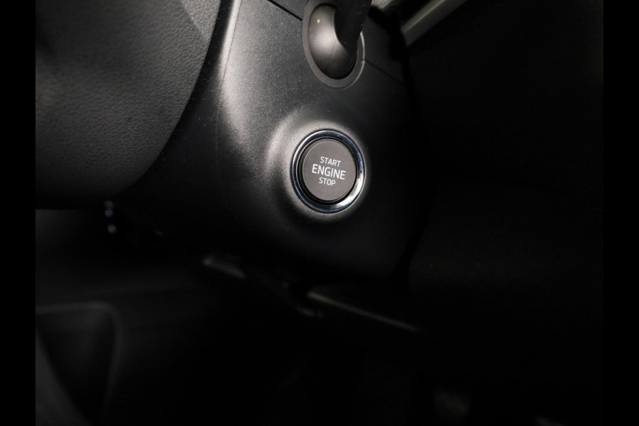 Škoda Karoq 1.0 TSI Business Edition 110pk | Navigatie | Parkeersensoren voor en achter | Apple Carplay/ Android auto | Lichtmetalen velgen | Cruise controle