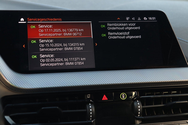 BMW 1-serie 118i M SPORT / PANODAK / LIVE COCKPIT / LED / CAMERA / CARPLAY