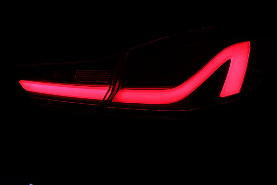 BMW 1-serie 118i M SPORT / PANODAK / LIVE COCKPIT / LED / CAMERA / CARPLAY