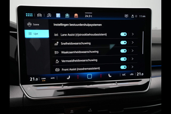 Volkswagen Golf 1.5 eTSI 150pk DSG R-Line Edition Navigatie 360 Camera Acc Stoel/Stuurverwarming Carplay