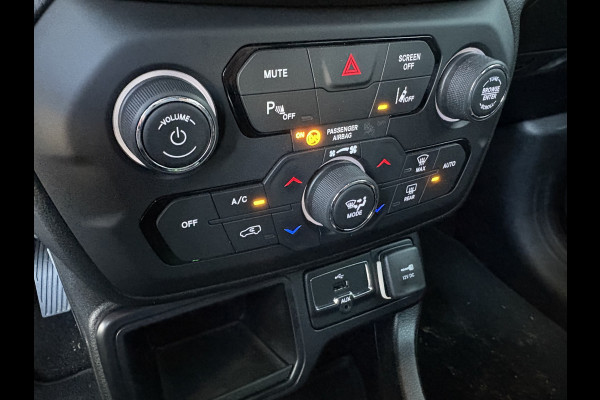 Jeep Renegade 1.3T DDCT 150pk Automaat Limited LED/NAVI/CARPLAY/ADAPT.CRUISE/PDC/TREKHAAK